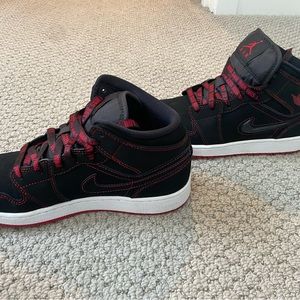 NIKE Air Jordan 1 Mid Fearless (GS)